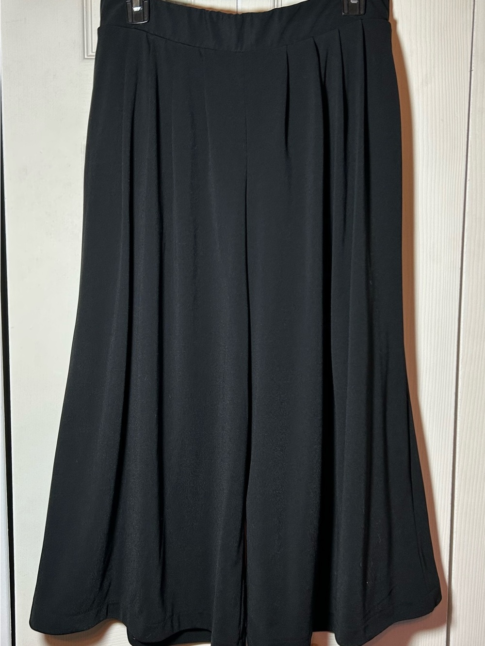 Uniqlo Women's Cropped Palazzo Pants Black Wide Leg Elastic Waist
Size L